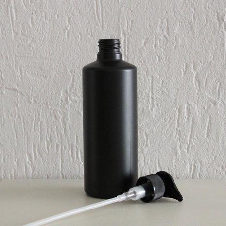 HDPE fles zwart 500 ml + pomp zwart