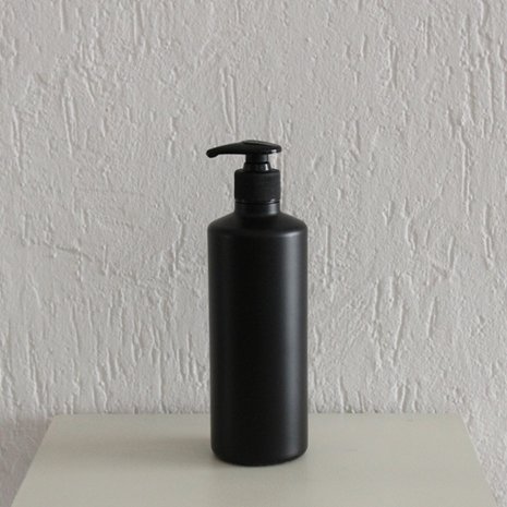 HDPE fles zwart 500 ml + pomp zwart