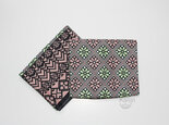 Thaise-doek-nr-1-groen-roze-motief