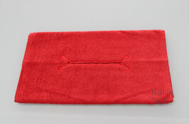 Gastendoek rood met neusuitsparing