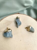 Aquamarijn hanger ruw gegalvaniseerd