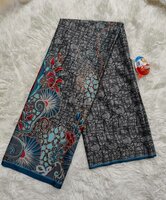 Thaise doek: lichtblauw-bordeaux motieven - grijze achtergrond